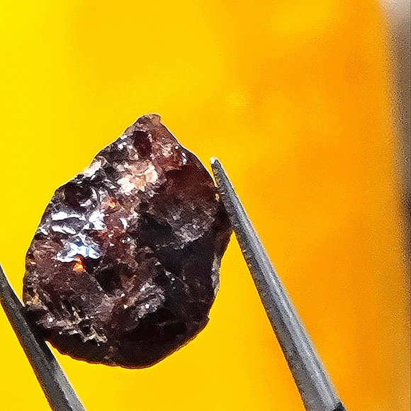 Garnet ( Almandine) \ Shigar Valley \ Pakistan Natural Specimen Gemstone Crystal - Picture 7 of 8